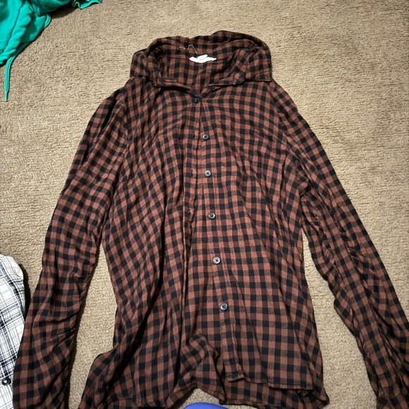 Flannels - Picture 2 of 3